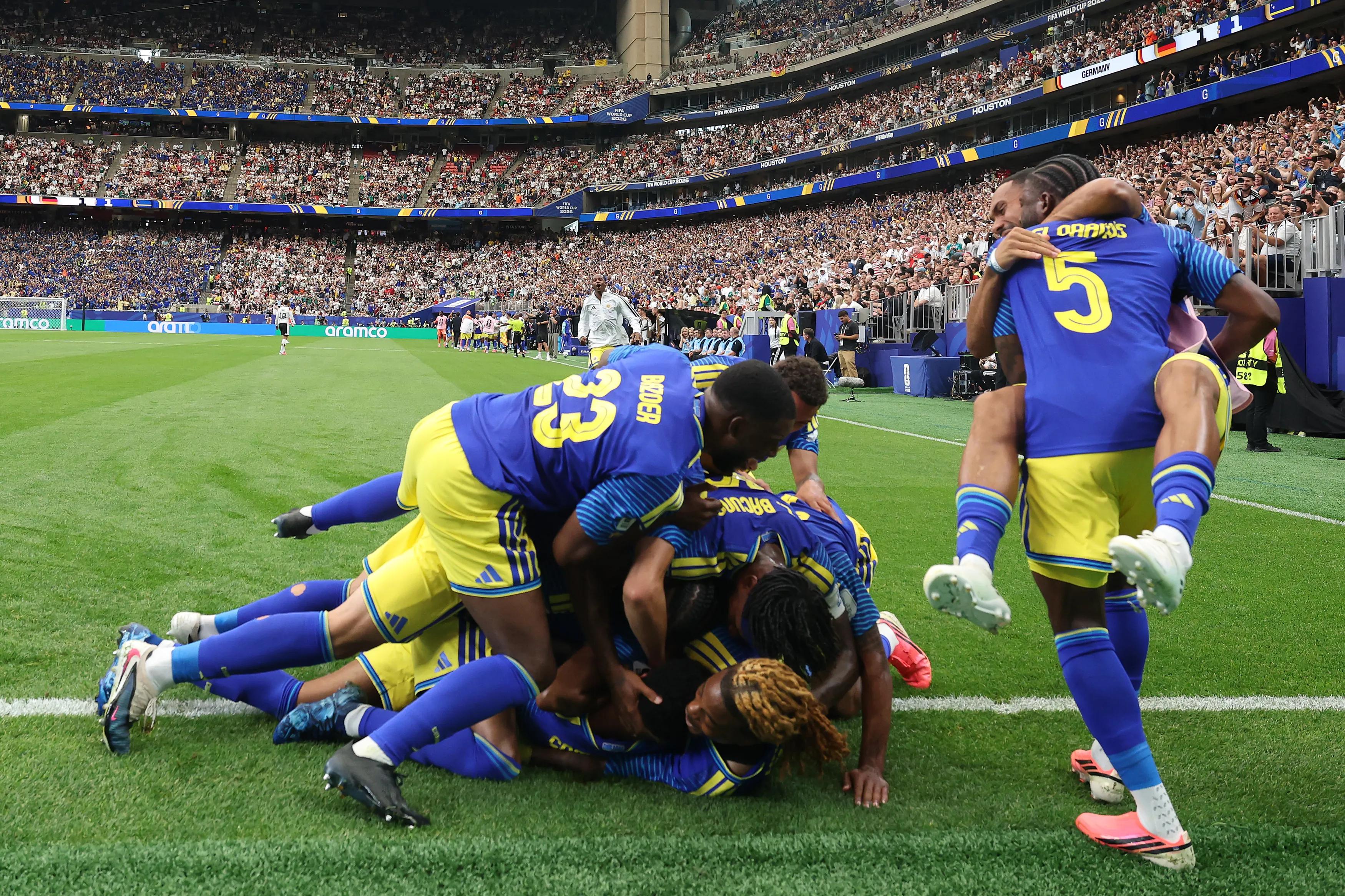 Matchday 10 in pictures